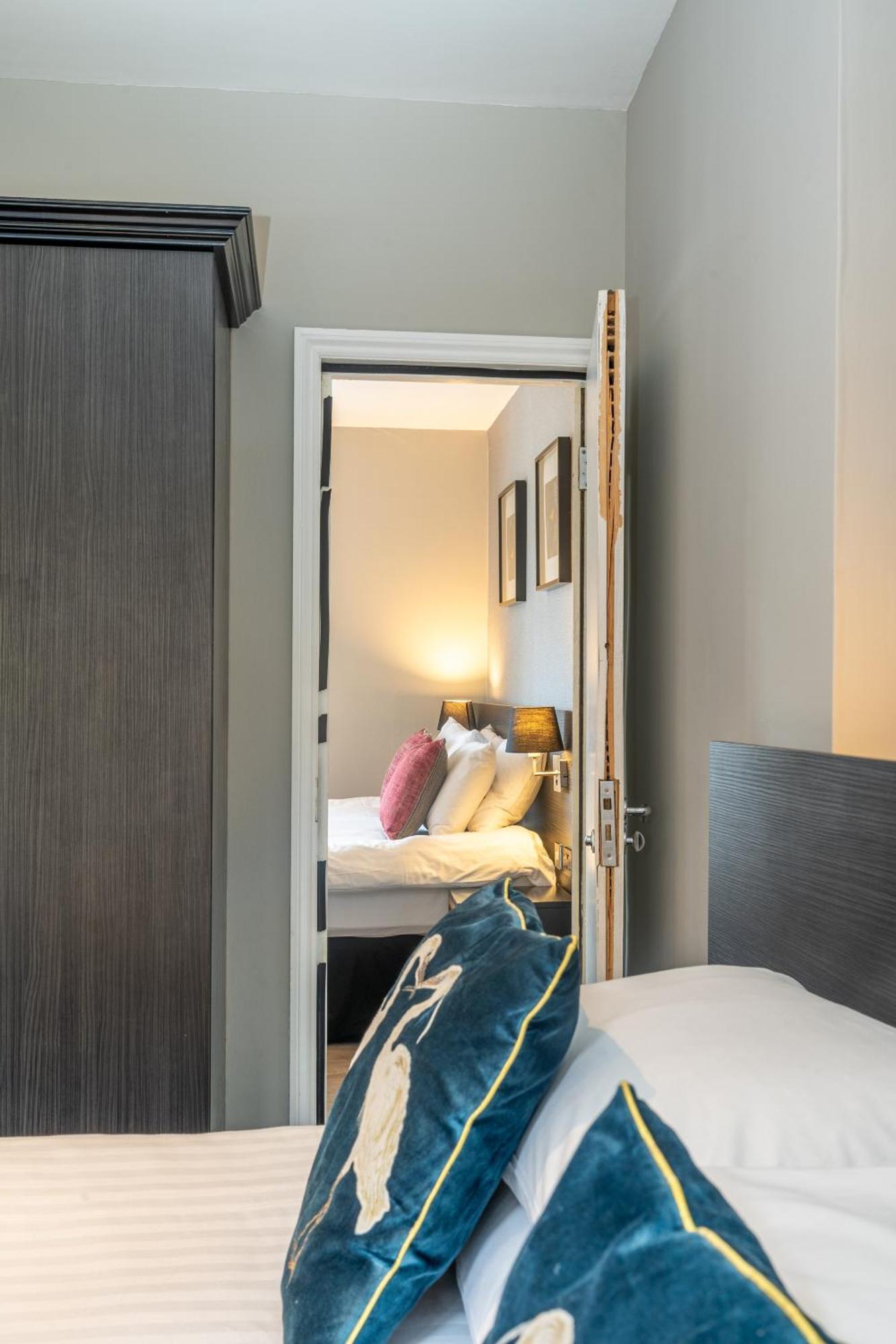 Croft Court Hotel London Rum bild
